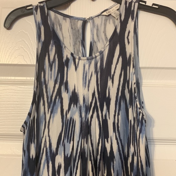 Cato blue and white designed sleeveless dress size xs keyhole back - Picture 3 of 8
